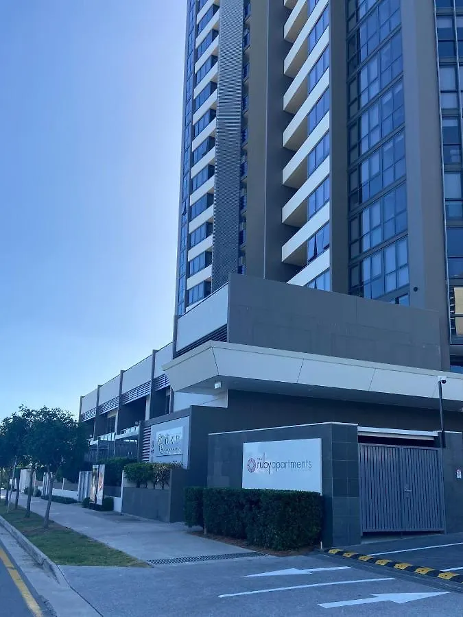 Private Apartment In Ruby-2 Bedroom 2 Bath Gold Coast
